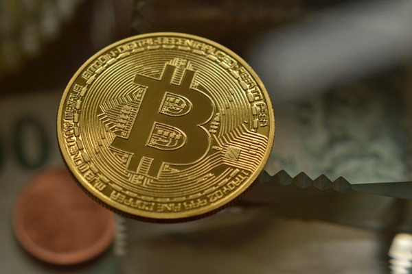 btc etf怎麼買?手續費怎麼算?